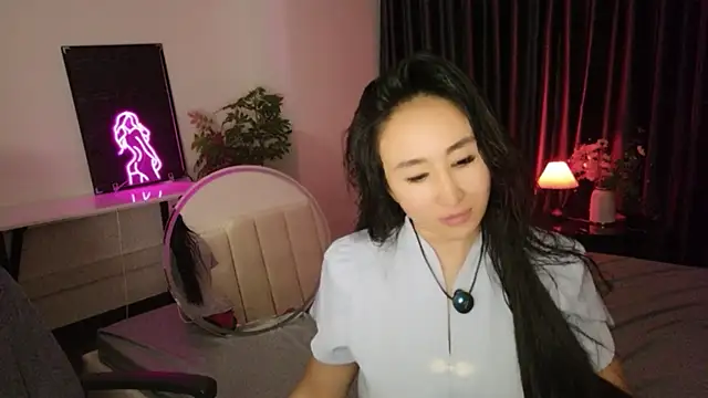 Snapshot of AsianQueens chatting on June 26, 2026, 1:39 pm AsianQueens online show from June 26, 2026, 1:39 pm