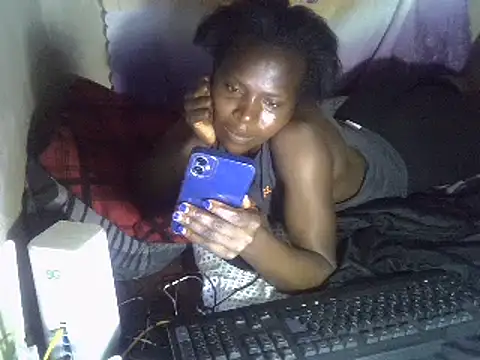 cute-shamza online show from April 13, 2026, 5:11 am