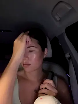 clairewntr online show from November 3, 2025, 10:57 pm