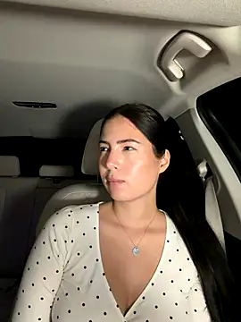 clairewntr online show from October 28, 2025, 7:24 pm