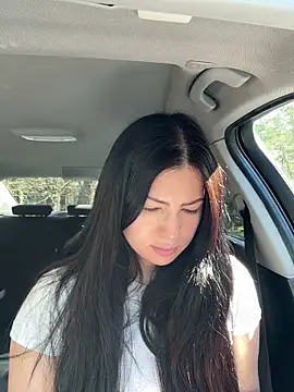 clairewntr online show from March 21, 2025, 11:55 am