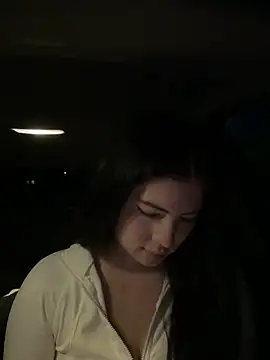 clairewntr online show from February 18, 2025, 5:42 pm