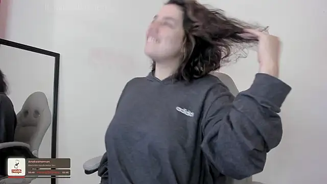 Snapshot of carmesix chatting on January 19, 2026, 11:58 am carmesix online show from January 19, 2026, 11:58 am