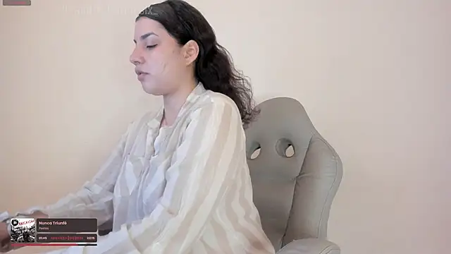 carmesix online show from December 15, 2025, 7:09 pm