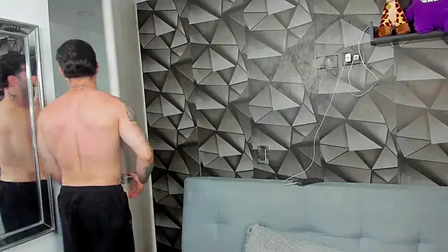 Latino stud4u online show from February 11, 2026, 4:34 am