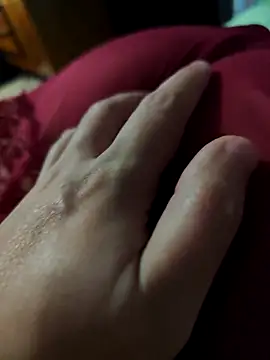 LovlyAnnie online show from December 22, 2025, 5:07 am