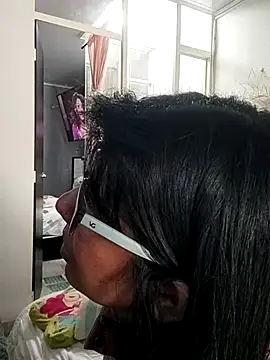 Snapshot of aisha_latina chatting on February 13, 2026, 2:39 pm aisha latina online show from February 13, 2026, 2:39 pm