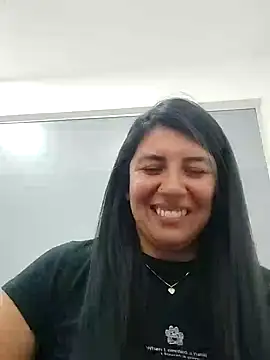 Snapshot of aisha_latina chatting on January 31, 2025, 9:05 pm aisha latina online show from January 31, 2025, 9:05 pm