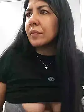 Snapshot of aisha_latina chatting on January 31, 2025, 6:03 pm aisha latina online show from January 31, 2025, 6:03 pm
