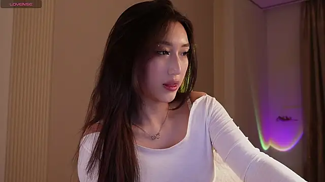 Snapshot of jin__ray chatting on July 17, 2026, 3:53 pm jin ray online show from July 17, 2026, 3:53 pm