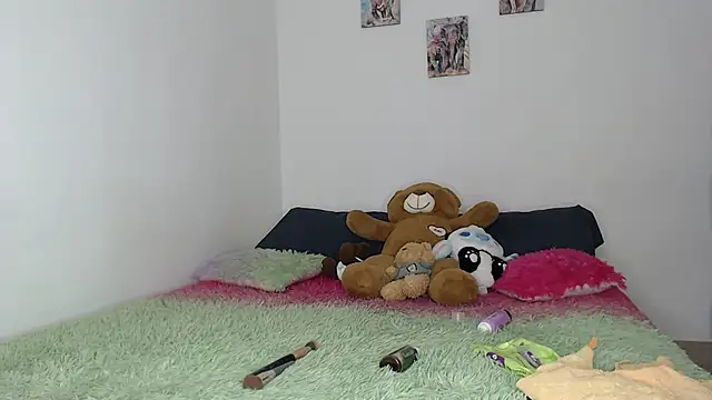 kathy luisa online show from November 5, 2025, 8:45 pm