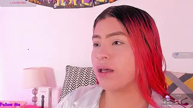 SophieRossi online show from October 12, 2025, 1:45 pm