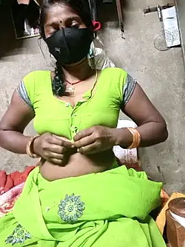 Snapshot of Arti032 chatting on February 20, 2026, 9:06 pm Arti032 online show from February 20, 2026, 9:06 pm