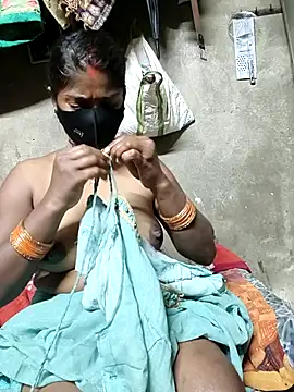 Snapshot of Arti032 chatting on February 15, 2026, 4:50 pm Arti032 online show from February 15, 2026, 4:50 pm