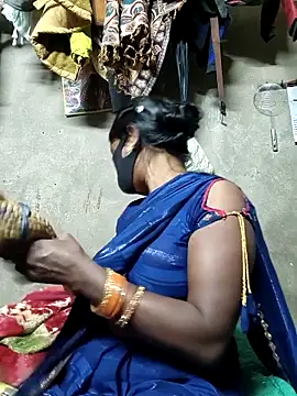 Snapshot of Arti032 chatting on February 16, 2026, 5:00 pm Arti032 online show from February 16, 2026, 5:00 pm