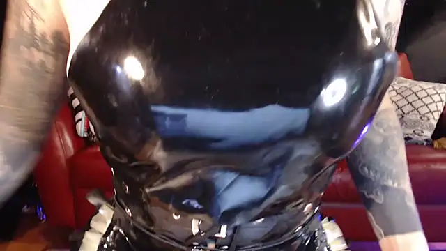 Snapshot of gothstripper chatting on October 25, 2025, 7:25 pm gothstripper online show from October 25, 2025, 7:25 pm