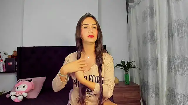 Snapshot of AndreaStivens chatting on November 15, 2025, 9:24 am AndreaStivens online show from November 15, 2025, 9:24 am