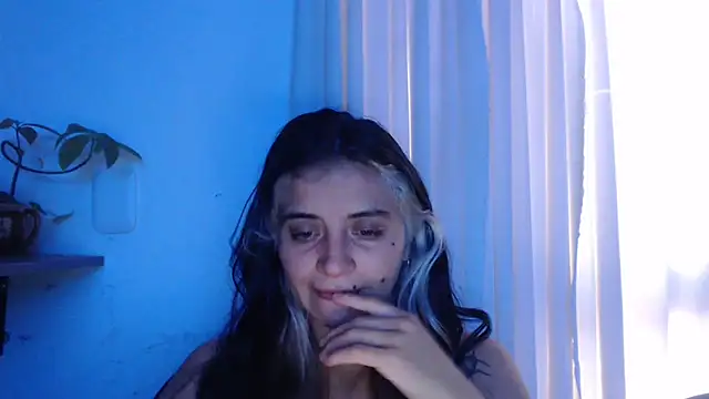 Snapshot of mariecam420 chatting on March 18, 2025, 10:58 pm mariecam420 online show from March 18, 2025, 10:58 pm