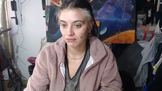 Snapshot of mariecam420 chatting on March 16, 2025, 8:10 pm mariecam420 online show from March 16, 2025, 8:10 pm