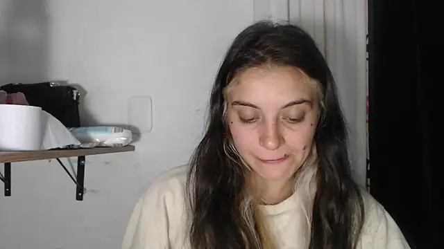 Snapshot of mariecam420 chatting on February 17, 2025, 11:22 pm mariecam420 online show from February 17, 2025, 11:22 pm