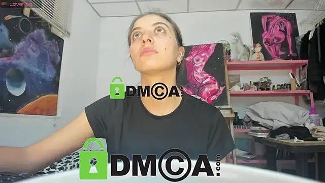 mariecam420 online show from April 16, 2026, 8:20 pm