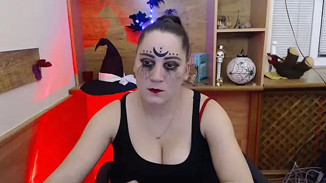 JosieJun  online show from October 31, 2025, 9:43 pm