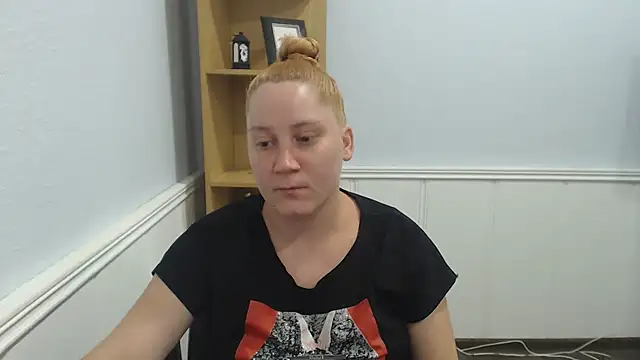 Snapshot of JosieJun_ chatting on July 24, 2026, 6:37 pm JosieJun online show from July 24, 2026, 6:37 pm