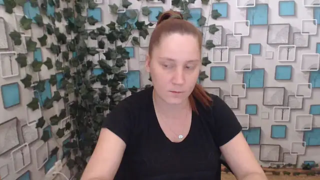 JosieJun  online show from September 17, 2025, 6:32 pm