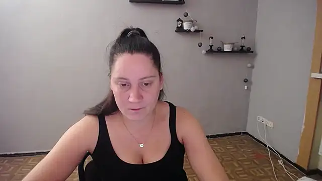 JosieJun  online show from October 5, 2025, 7:48 pm