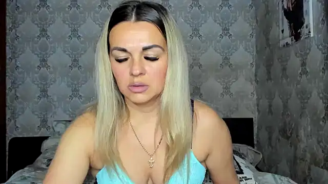 NicoletMoore online show from April 2, 2026, 7:20 pm