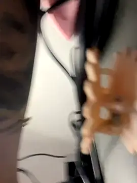 anniehart online show from November 4, 2025, 1:20 am