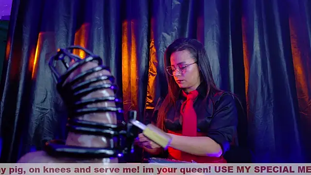 MistressSlut1 online show from November 24, 2025, 11:21 am