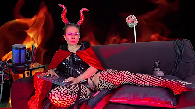 MistressSlut1 online show from March 7, 2026, 11:27 am