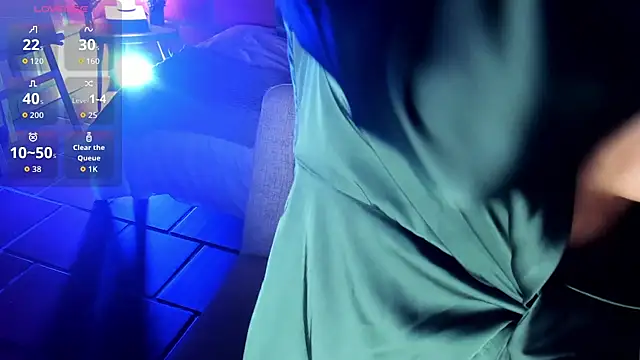 RouseColins online show from December 4, 2025, 10:09 pm