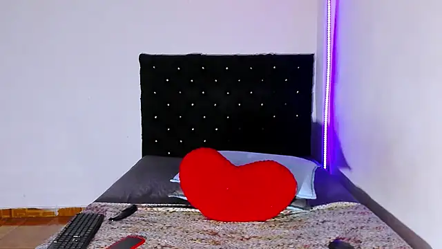 Snapshot of valen_colombian69 chatting on February 27, 2026, 6:13 am valen colombian69 online show from February 27, 2026, 6:13 am