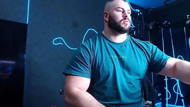 Snapshot of muscularjohnforuX chatting on February 6, 2026, 11:06 am muscularjohnforuX online show from February 6, 2026, 11:06 am