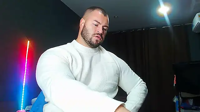 muscularjohnforuX online show from September 30, 2025, 6:36 pm