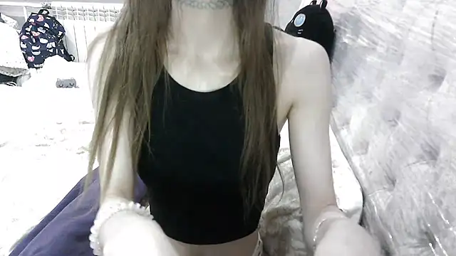 Snapshot of KittyBounty chatting on June 25, 2026, 6:57 pm KittyBounty online show from June 25, 2026, 6:57 pm