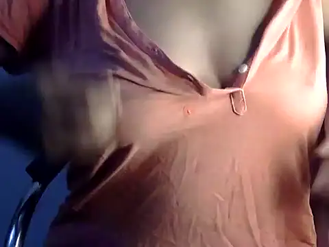 Snapshot of SiaraSiyA chatting on October 25, 2025, 5:24 pm SiaraSiyA online show from October 25, 2025, 5:24 pm