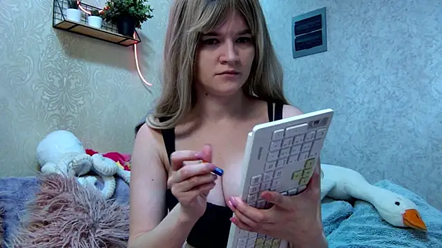 Snapshot of Bunny_Jolly chatting on October 13, 2025, 12:23 am Bunny Jolly online show from October 13, 2025, 12:23 am