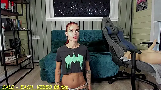 Snapshot of SandyChris chatting on September 17, 2025, 9:00 am SandyChris online show from September 17, 2025, 9:00 am