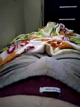 Snapshot of shiiank chatting on June 21, 2026, 7:52 pm shiiank online show from June 21, 2026, 7:52 pm