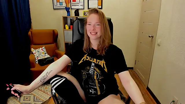 Snapshot of _fiona_Love chatting on May 24, 2026, 8:42 pm fiona Love online show from May 24, 2026, 8:42 pm