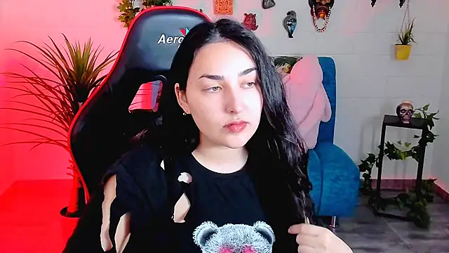 Snapshot of CeceliaJohnson chatting on November 24, 2025, 8:14 am CeceliaJohnson online show from November 24, 2025, 8:14 am