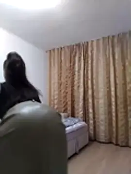 baby sweet girl  online show from April 12, 2026, 9:40 pm