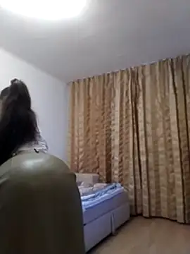 baby sweet girl  online show from March 9, 2026, 10:24 pm