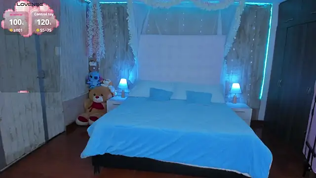 floryn susana online show from April 12, 2026, 8:34 pm