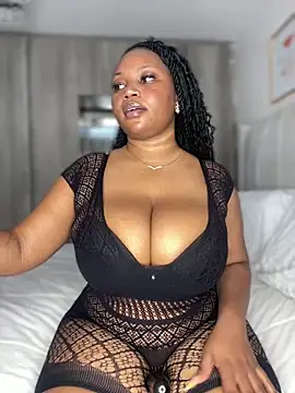 Snapshot of Hyra_Ari chatting on January 6, 2026, 1:15 pm Hyra Ari online show from January 6, 2026, 1:15 pm