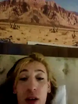 andreahhill online show from June 5, 2026, 1:54 am