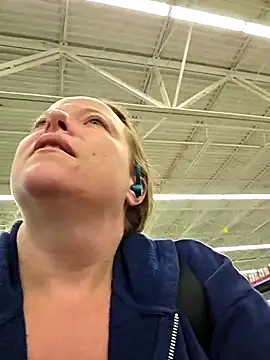 julimonroe online show from November 13, 2025, 4:38 am